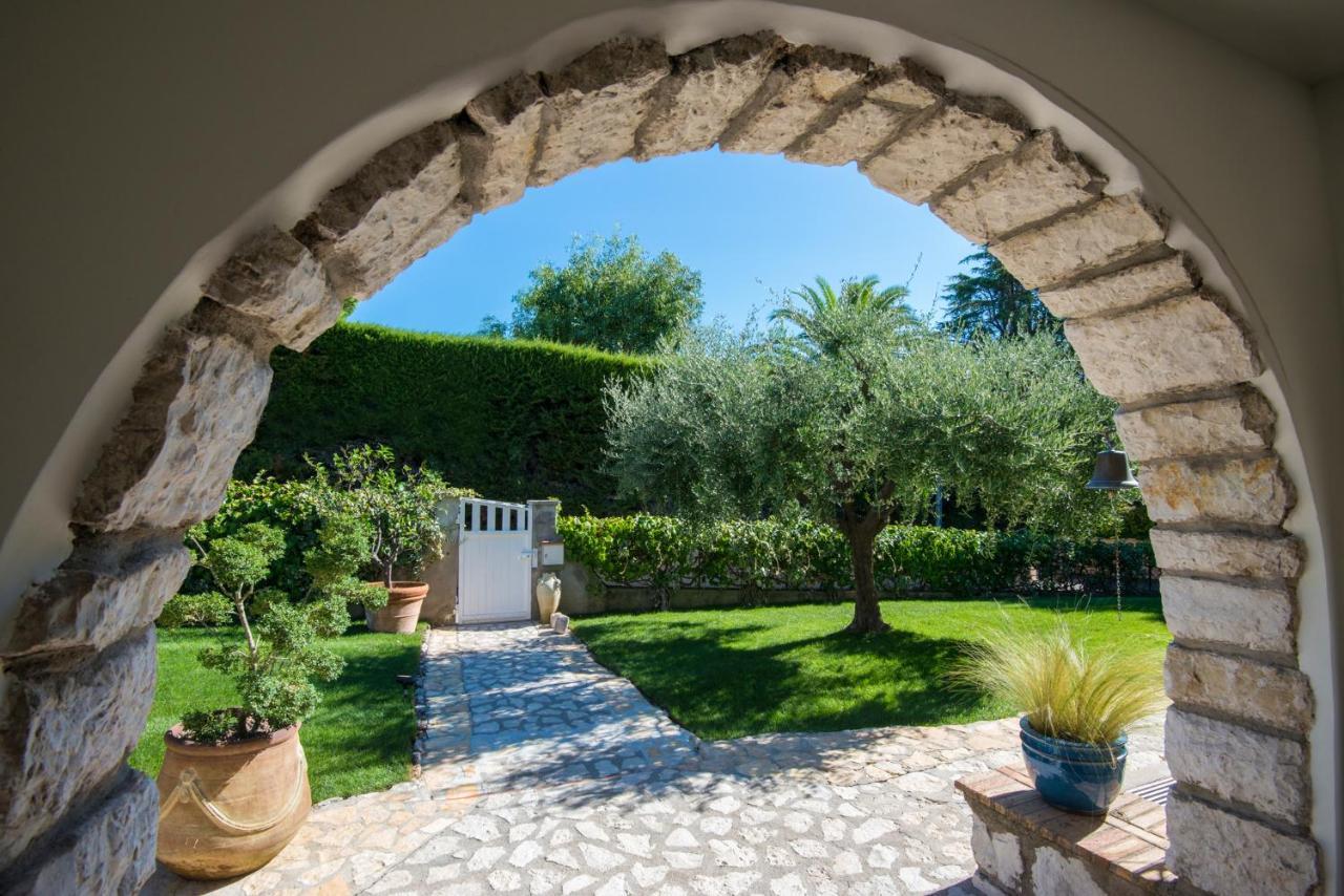 Bastide Les 3 Portes Saint-Paul-de-Vence Exterior photo